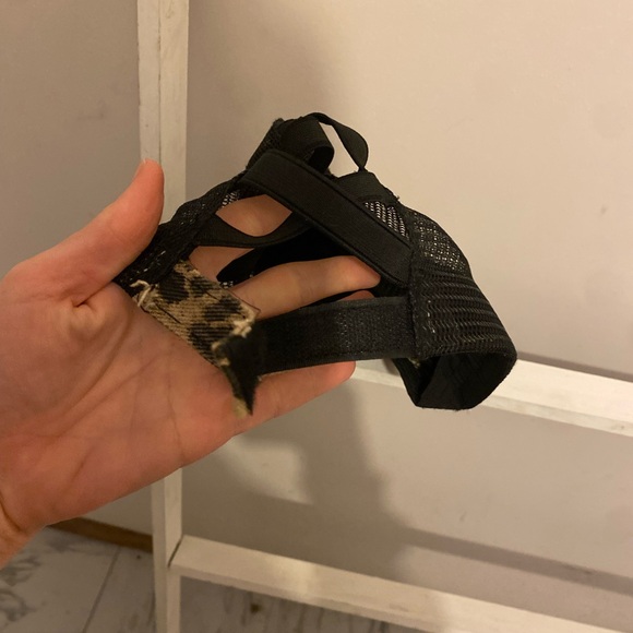 Leopard Print Distressed Ponytail Cap - Picture 4 of 5